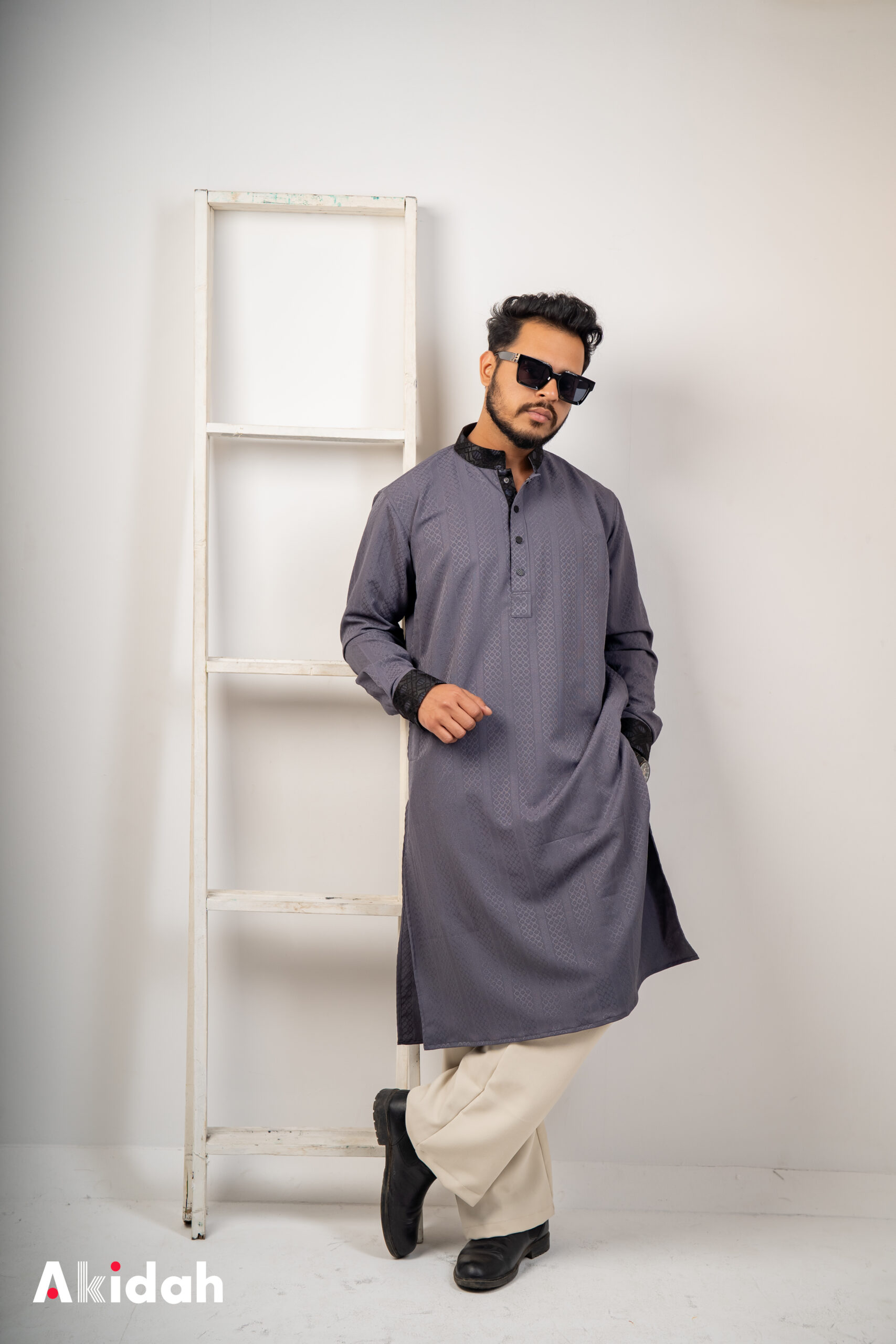 Akidah Platinumium: Steel Linear Ash