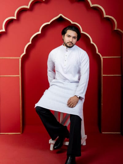 Prism Weave: Glacier White