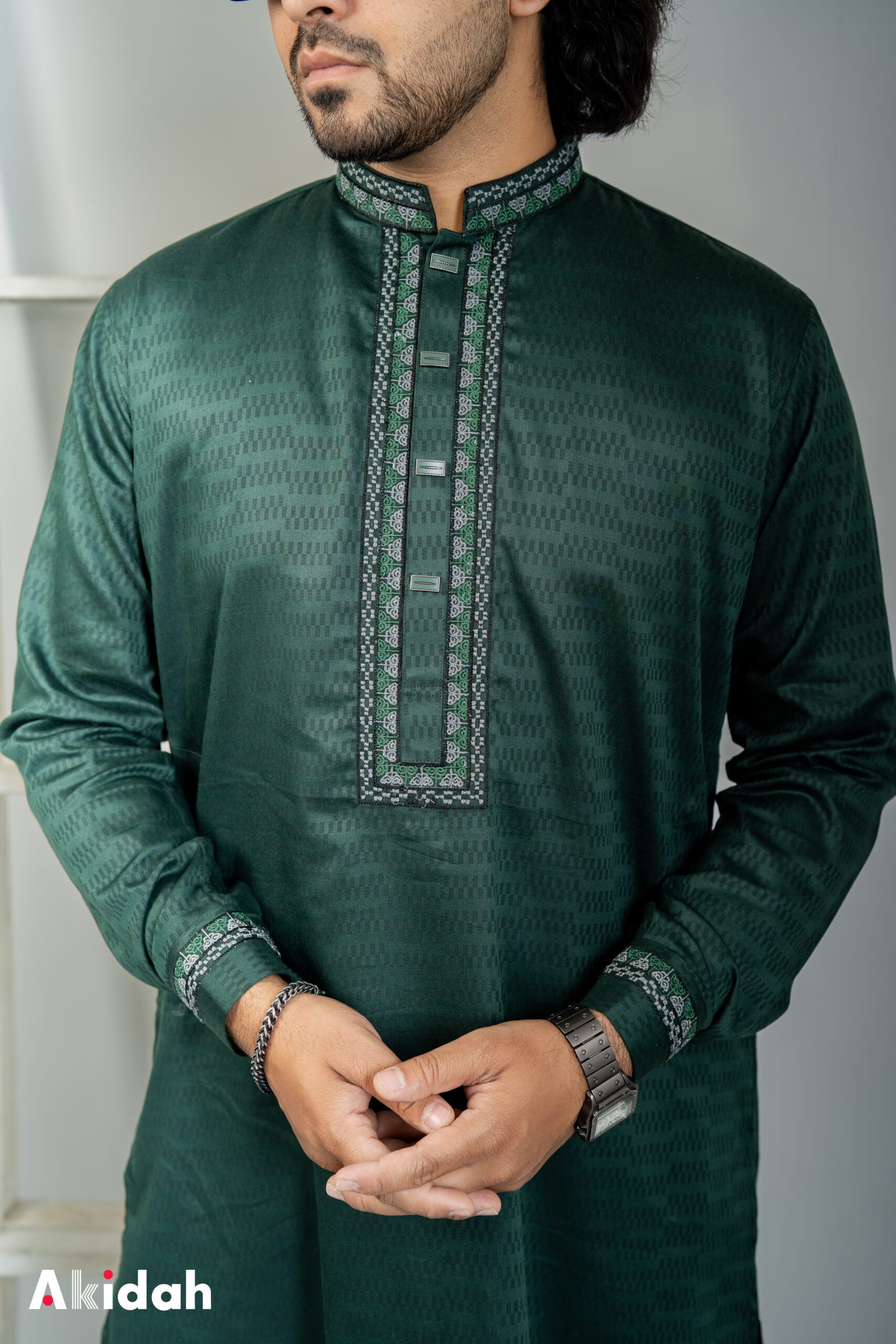 Heritage Fusion: Royal Emerald - Image 3